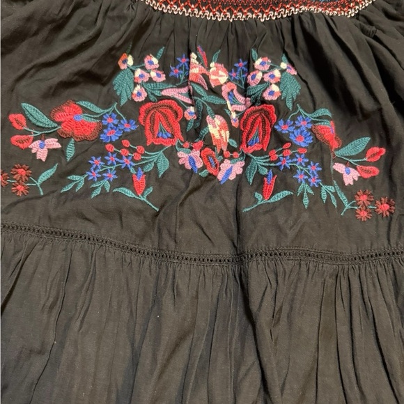 👗🌸‎ Free People Embroidered Off Shoulder Black Mini Dress / Top XS 🌸👗 - Picture 5 of 6